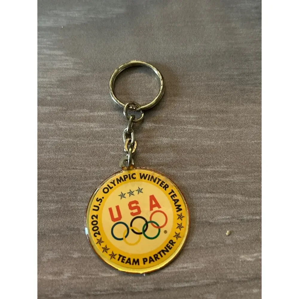 Lot of 6 key chains - Olympics from Early 2000s